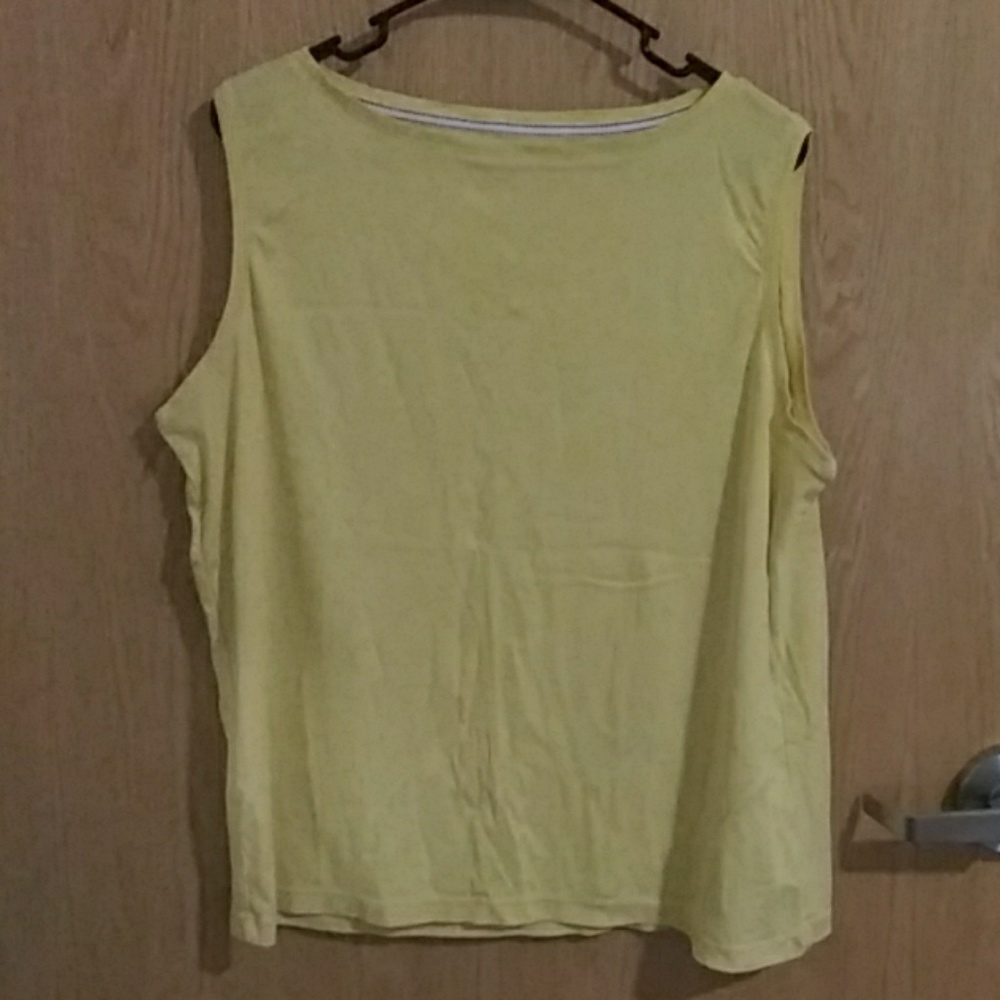 Talbots, yellow tank